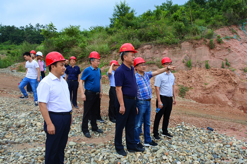 副市長楊震專題督查華強(qiáng)溝水庫工程防汛減災(zāi)及安全生產(chǎn)工作